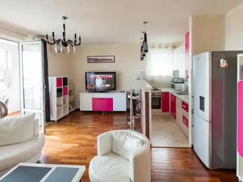 Sale, three bedroom apartment, 90m², Petrovac, Budva - image 15