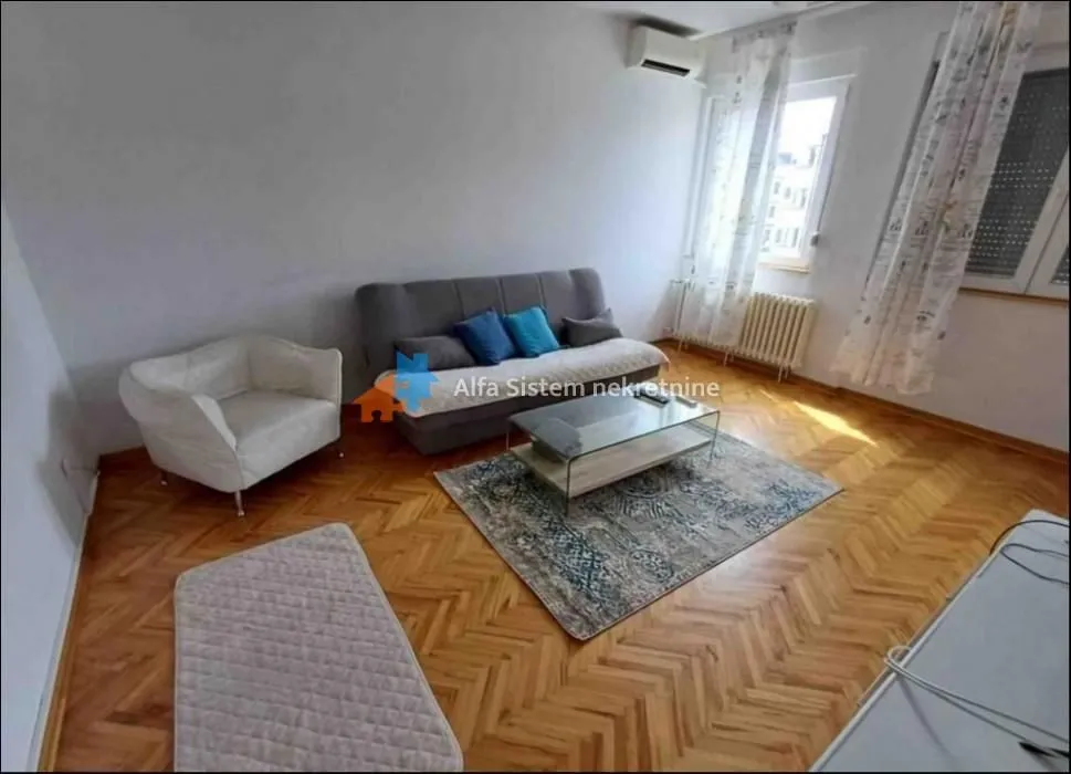 Izdavanje, dvosoban stan, 51m², Kalenić Pijaca, Vračar Sve Podlokacije