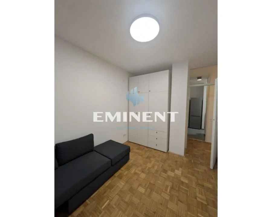Izdavanje, trosoban stan, 71m², Novi Beograd Blok 23, Novi Beograd Sve Podlokacije