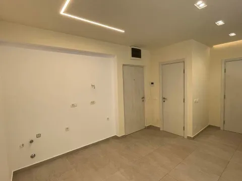 Sale, one bedroom apartment, 52m², Škaljari, Kotor - image 16