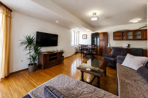 Izdavanje, dvosoban stan, 92m², Zabjelo, Podgorica - image 3
