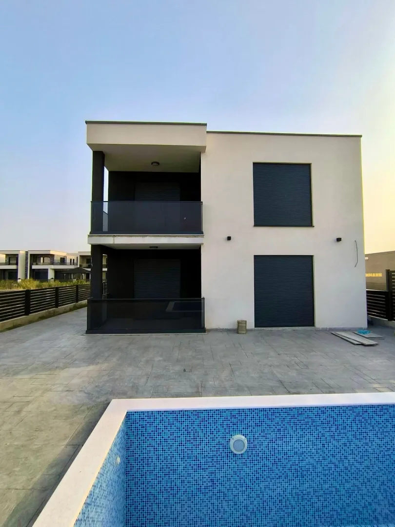 Prodaja, kuća, 170m², Donji Štoj, Ulcinj