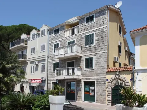 Prodaja, kuća, 321m², Tivat, Crna Gora