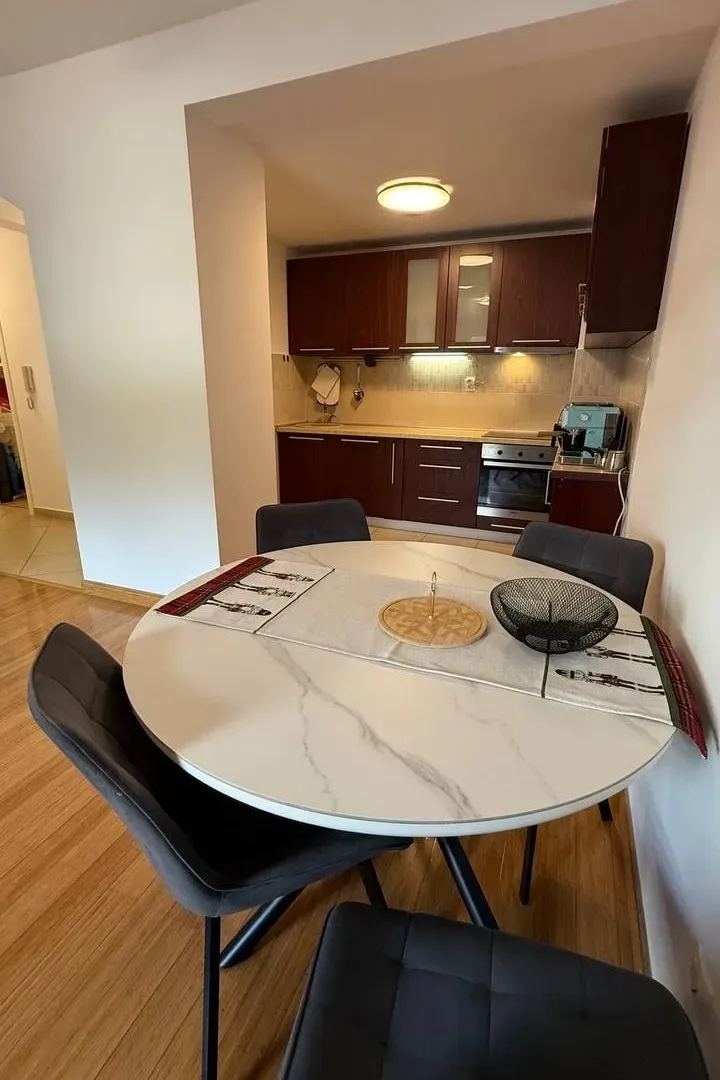 Rent, one bedroom apartment, 58m², Centar, Budva