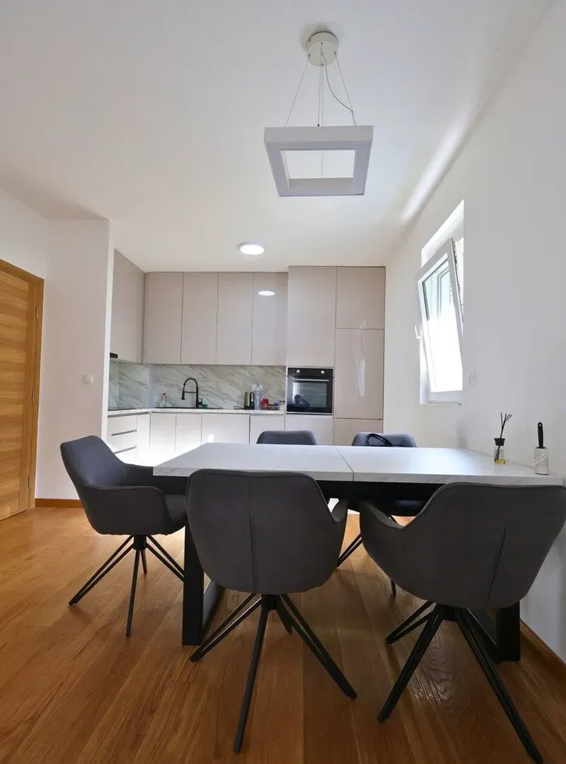 Rent, two bedroom apartment, 71m², City Kvart, Podgorica
