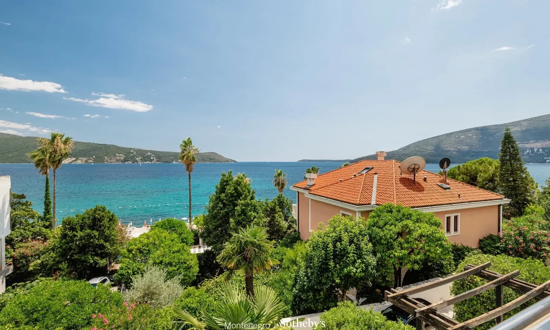 Sale, house, 233m², Savina, Herceg Novi