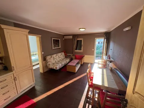 Sale, one bedroom apartment, 50m², Petrovac, Budva - image 2