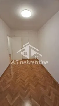 Rent, four bedroom apartment, 70m², Stari Grad, Beograd - image 7
