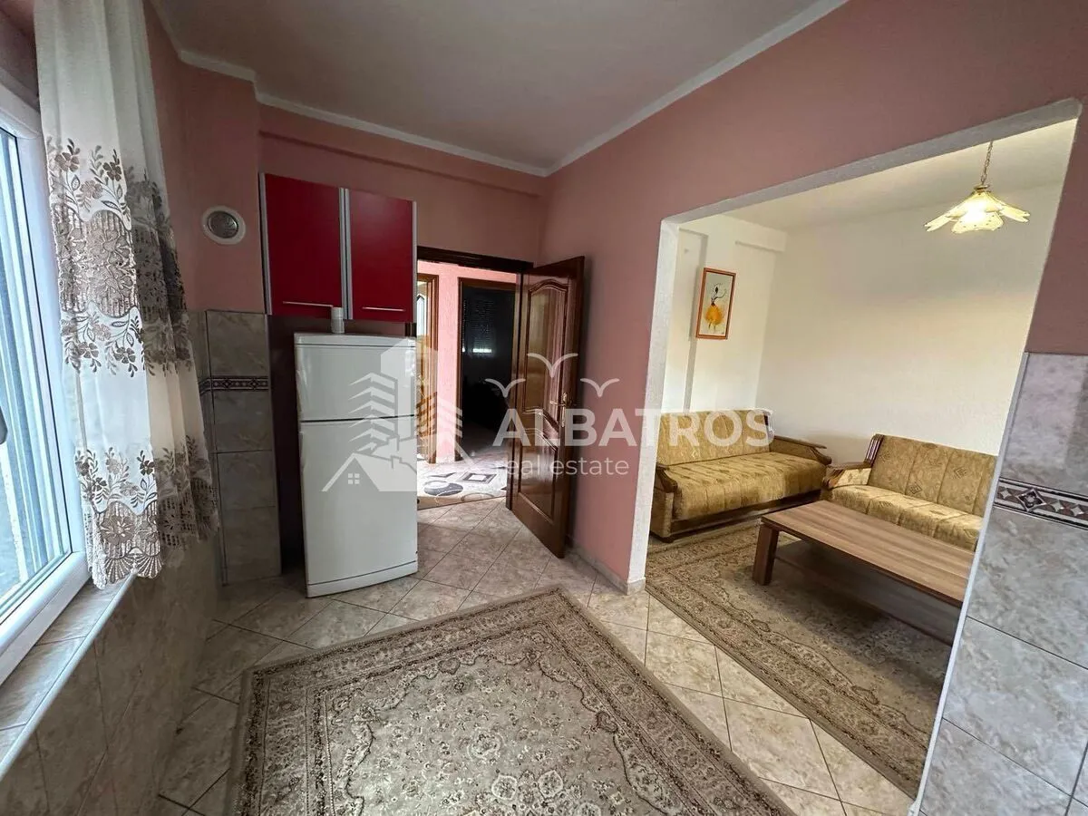 Rent, house, 452m², Bar, Crna Gora