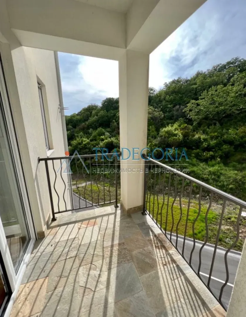 Prodaja, dvosoban stan, 70m², Pržno, Budva