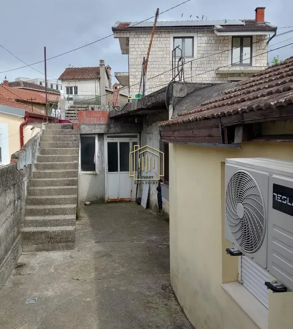 Sale, house, 80m², Stara Varoš, Podgorica