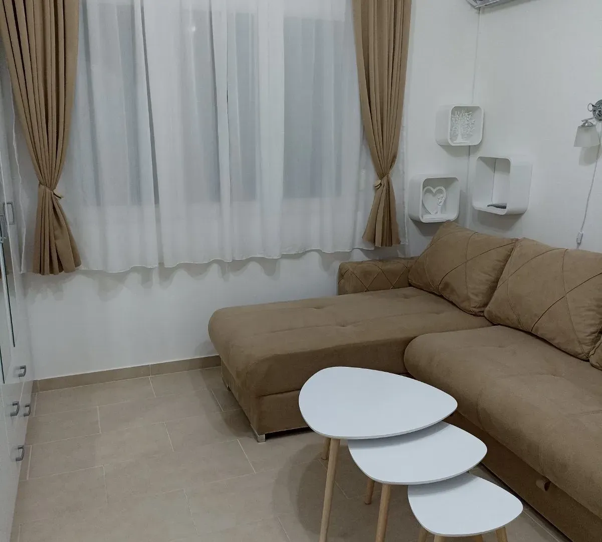 Prodaja, garsonjera, 24m², Gintaš, Podgorica