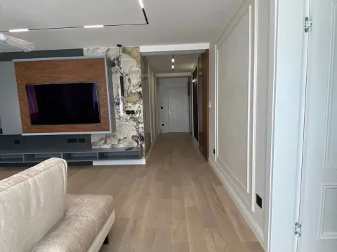 Prodaja, trosoban stan, 105m², Tivat, Crna Gora - image 12