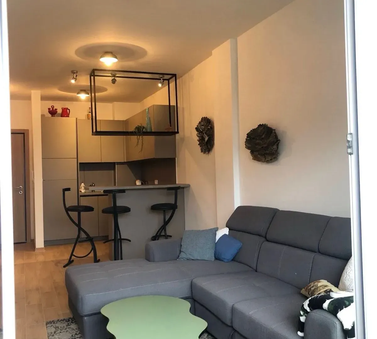 Izdavanje, jednosoban stan, 47m², Centar, Budva