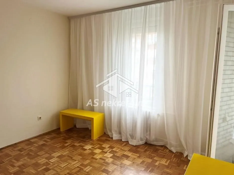 Rent, three bedroom apartment, 88m², Vračar Sve Podlokacije, Beograd