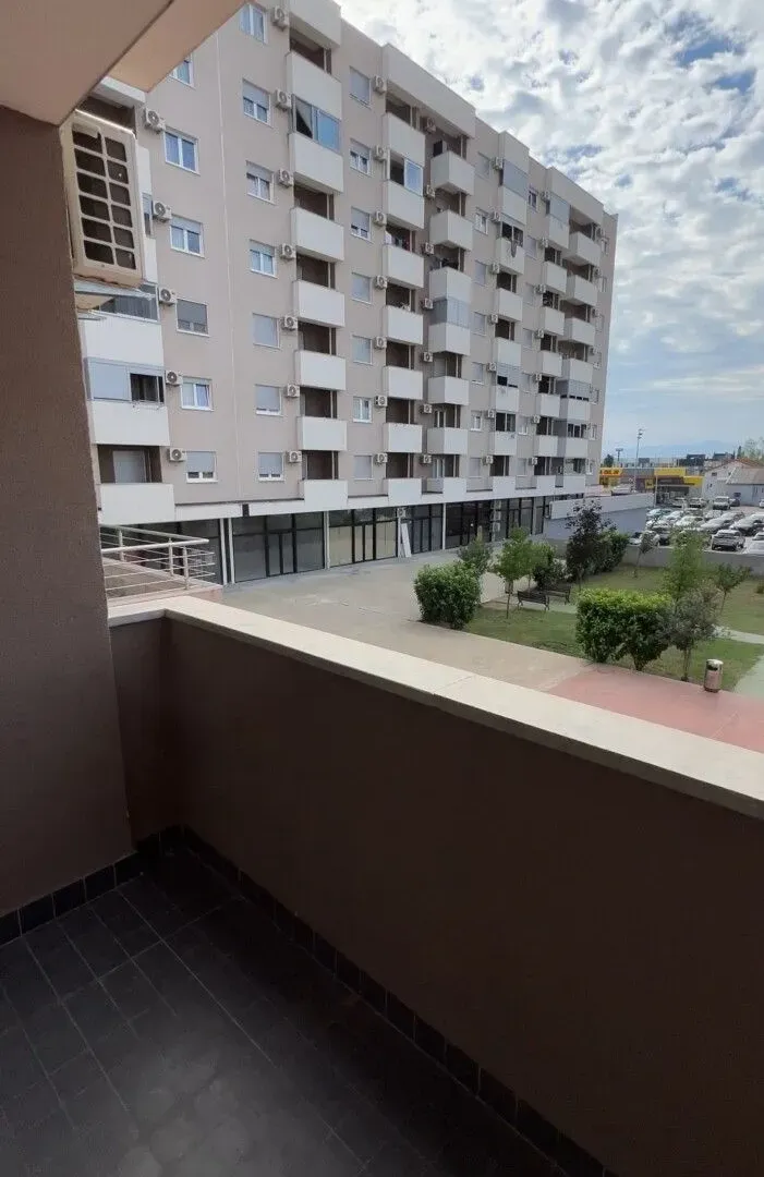 Prodaja, jednosoban stan, 45m², Pobrežje, Podgorica