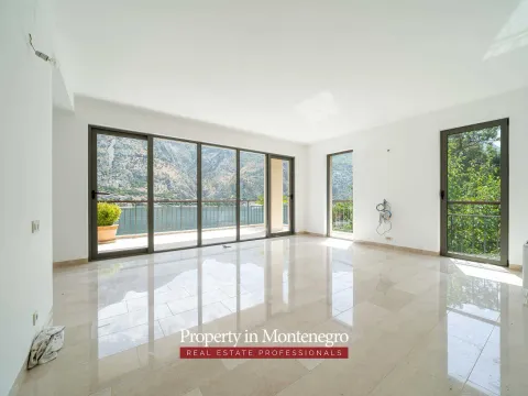 Prodaja, kuća, 520m², Muo, Kotor - image 33