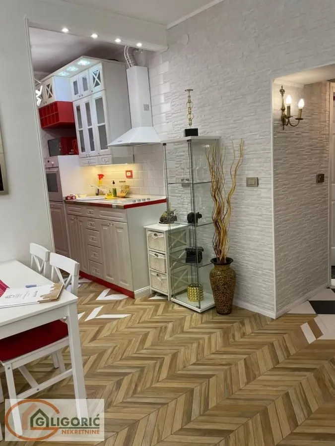 Sale, three bedroom apartment, 69m², Stari Grad, Beograd