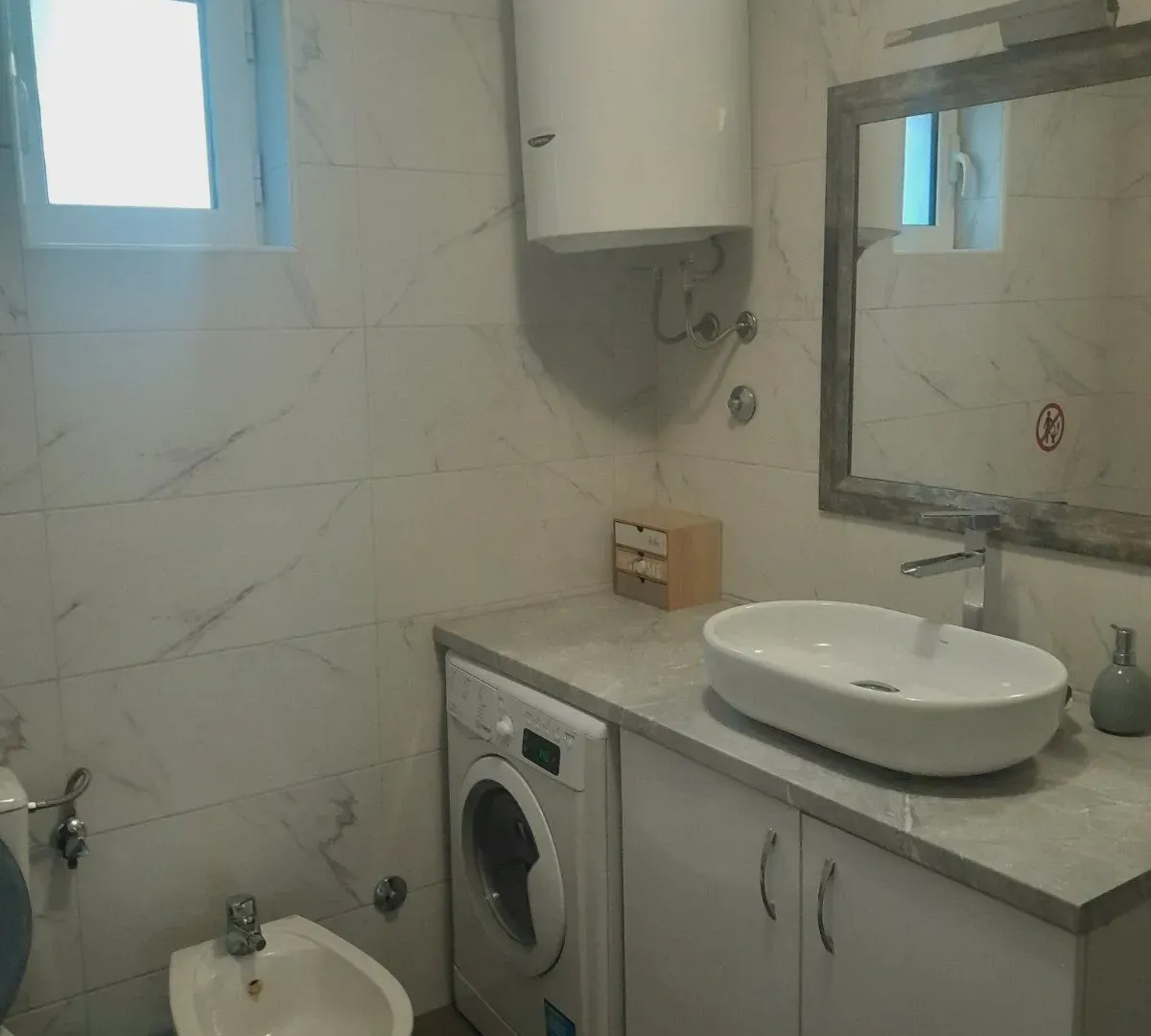 Rent, two bedroom apartment, 54m², Dobrota, Kotor