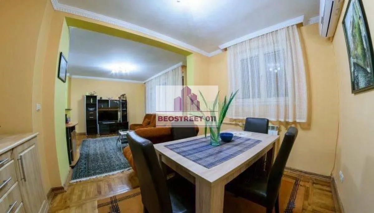 Prodaja, trosoban stan, 80m², Dedinje Sve Podlokacije, Beograd