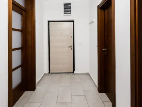 Izdavanje, dvosoban stan, 68m², Tuški Put, Podgorica - image 17