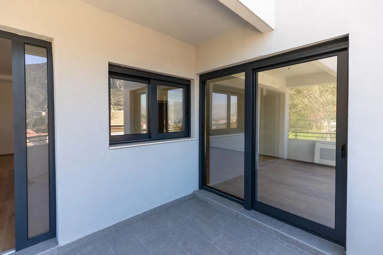 Prodaja, kuća, 160m², Škaljari, Kotor