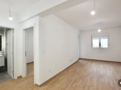 Sale, one bedroom apartment, 46m², Stari Aerodrom, Podgorica - image 6