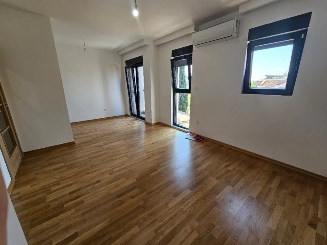 Izdavanje, jednosoban stan, 50m², Momišići, Podgorica