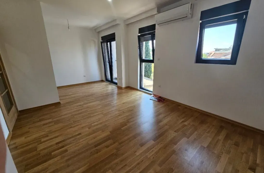 Izdavanje, jednosoban stan, 50m², Momišići, Podgorica