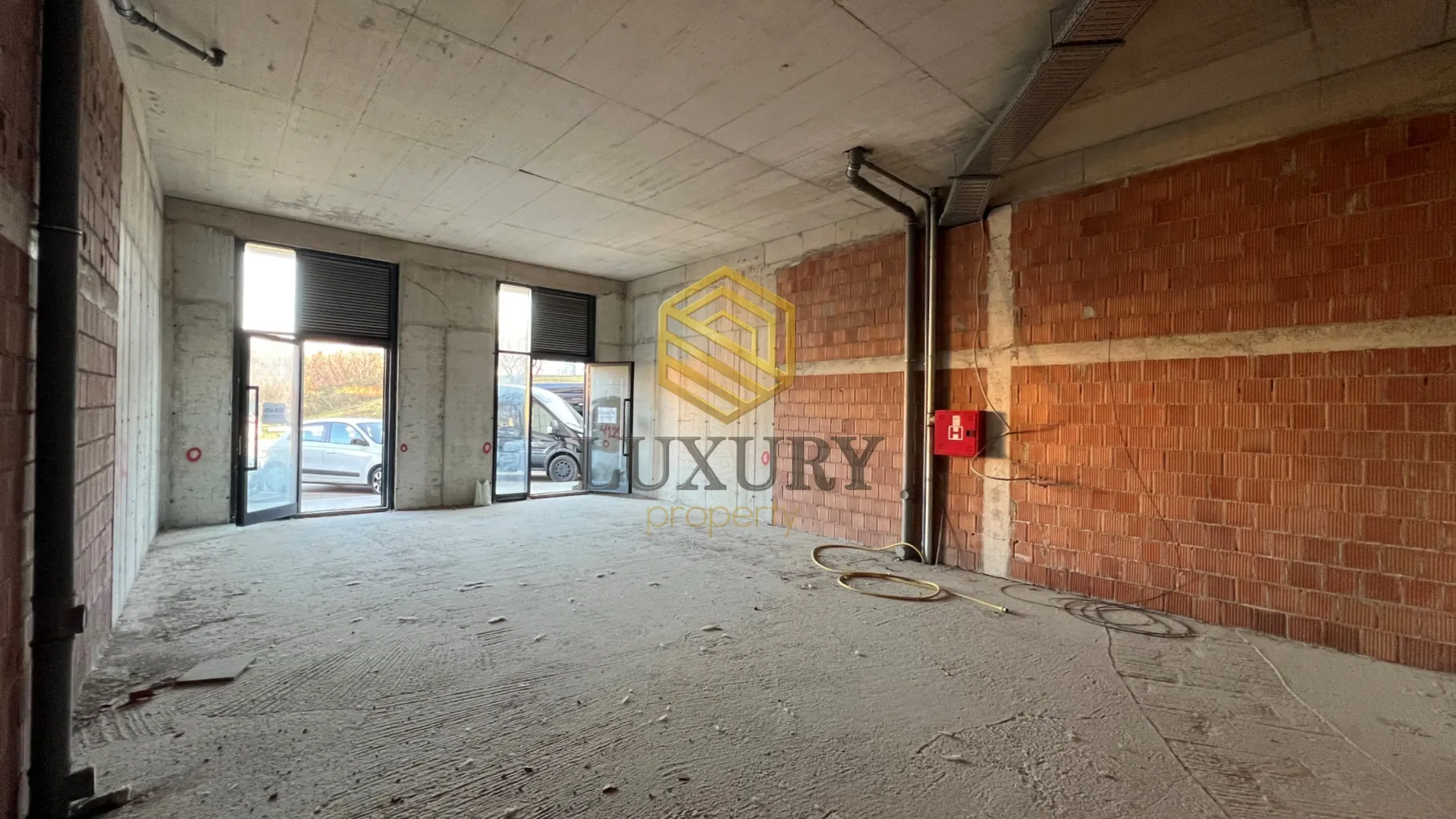 Rent, office space, 74m², Ljubović, Podgorica