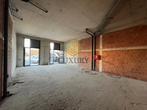 Rent, office space, 74m², Ljubović, Podgorica - image 1