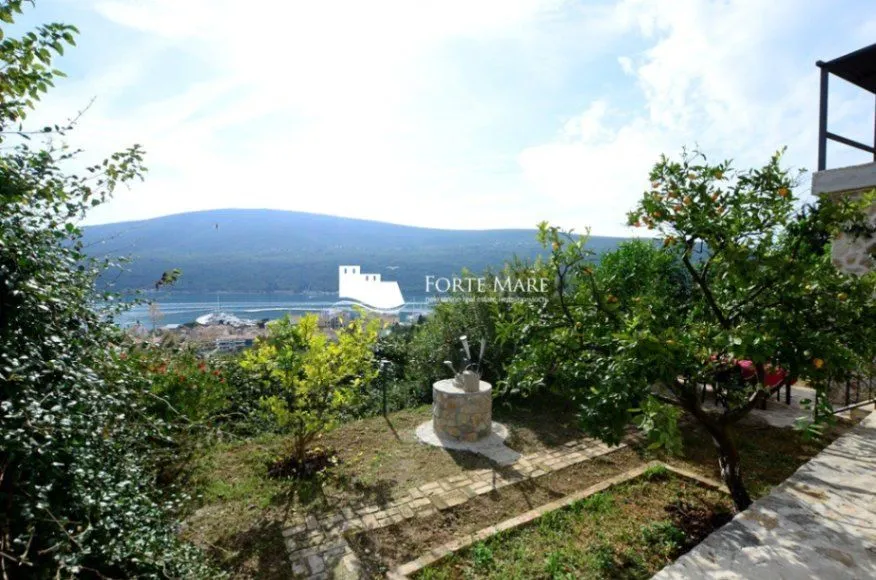 Prodaja, kuća, 76m², Đenovići, Herceg Novi