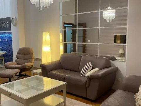 Izdavanje, jednosoban stan, 52m², City Kvart, Podgorica - image 5