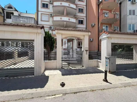 Poslovni prostor in Ljubović