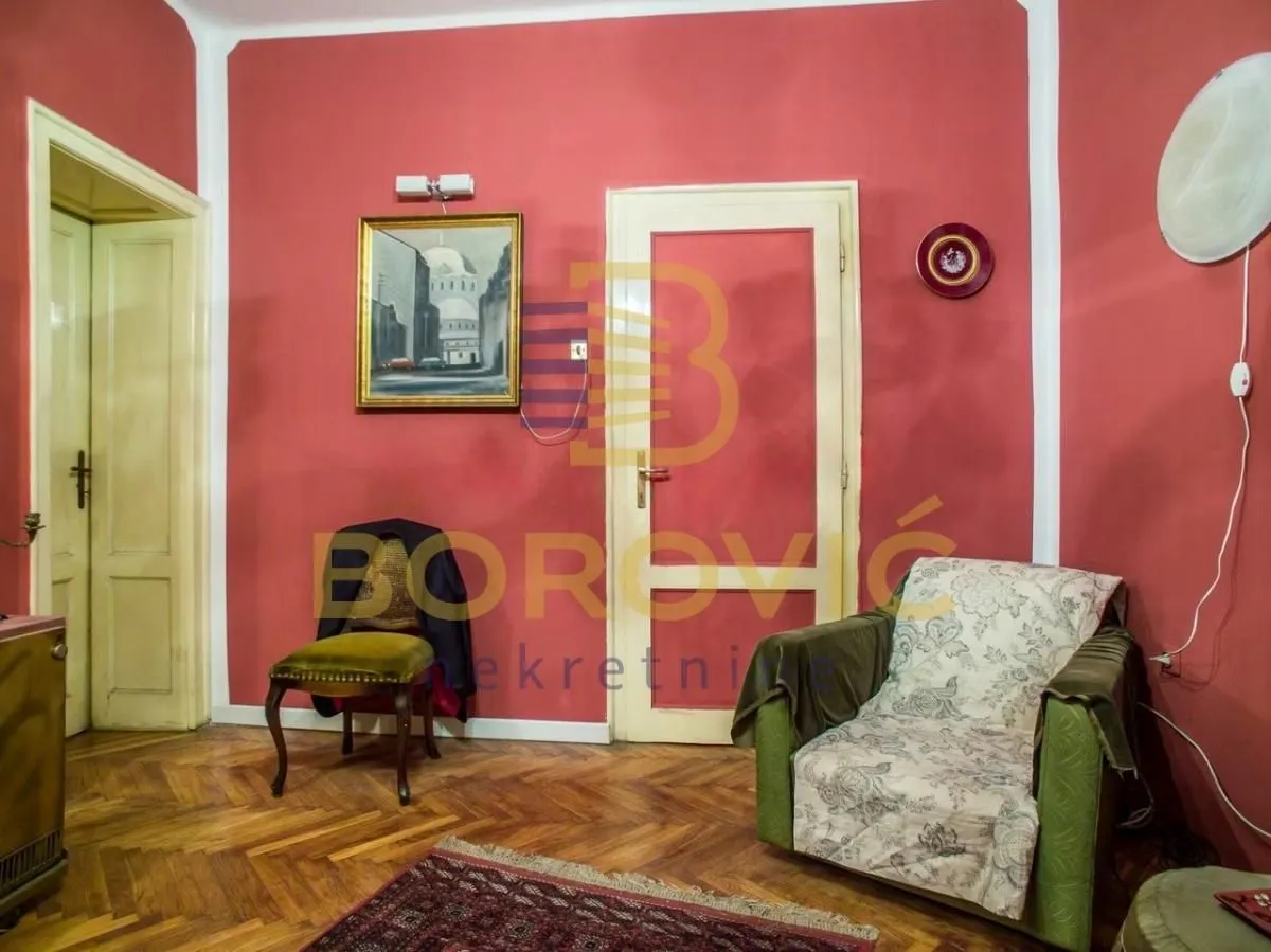 Prodaja, trosoban stan, 95m², Kalenić Pijaca, Vračar Sve Podlokacije