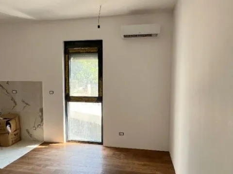 Sale, studio apartment, 26m², Centar, Bar - image 4