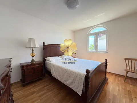 Rent, house, 400m², Zlatica, Podgorica - image 14