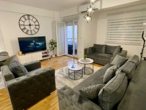 Izdavanje, dvosoban stan, 75m², Zabjelo, Podgorica