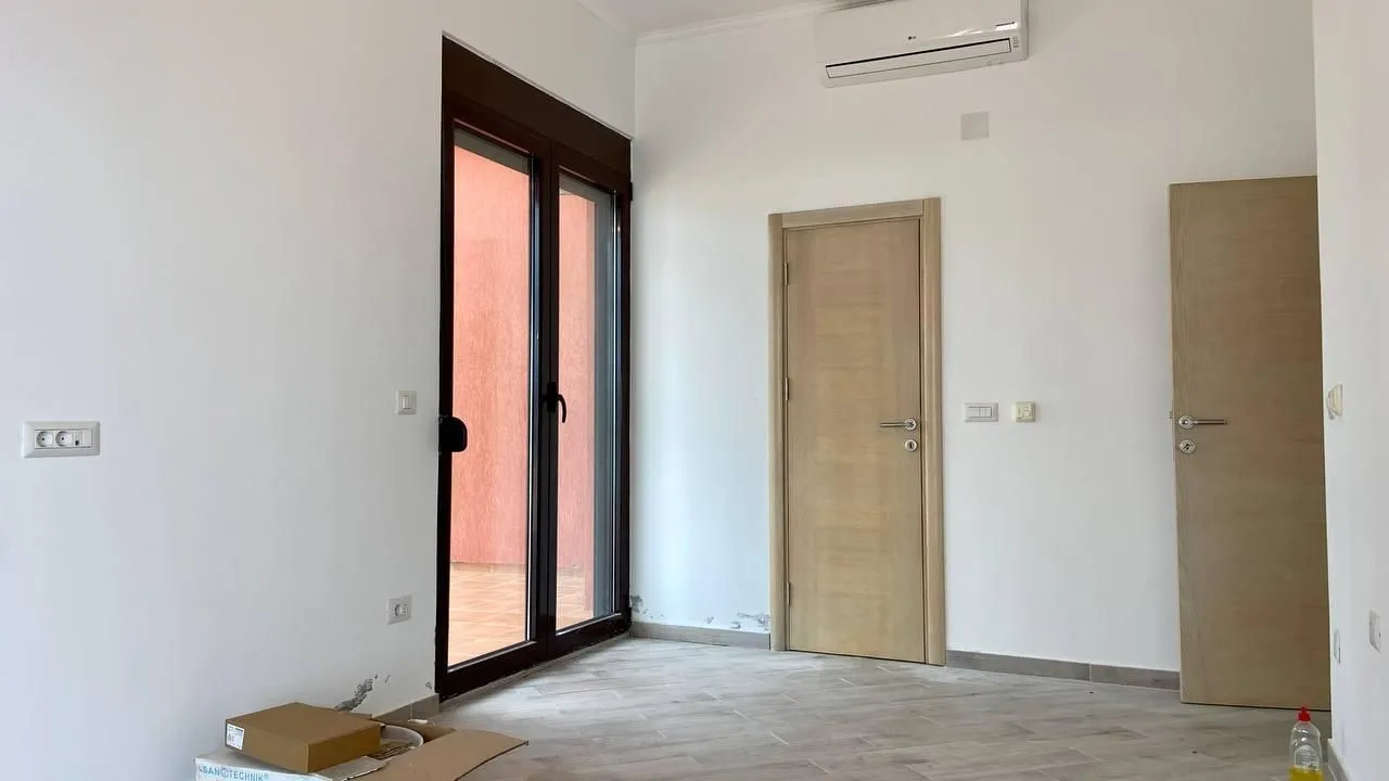 Prodaja, trosoban stan, 228m², Dobra Voda, Budva