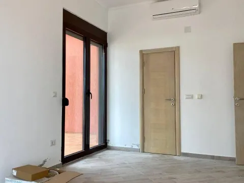 Sale, three bedroom apartment, 228m², Dobra Voda, Budva - image 9