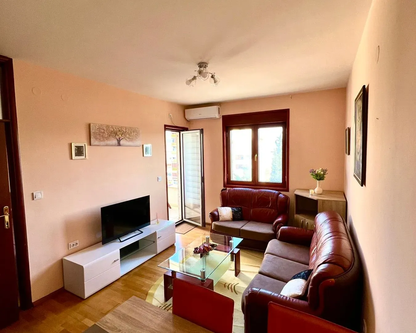 Rent, one bedroom apartment, 38m², Pobrežje, Podgorica