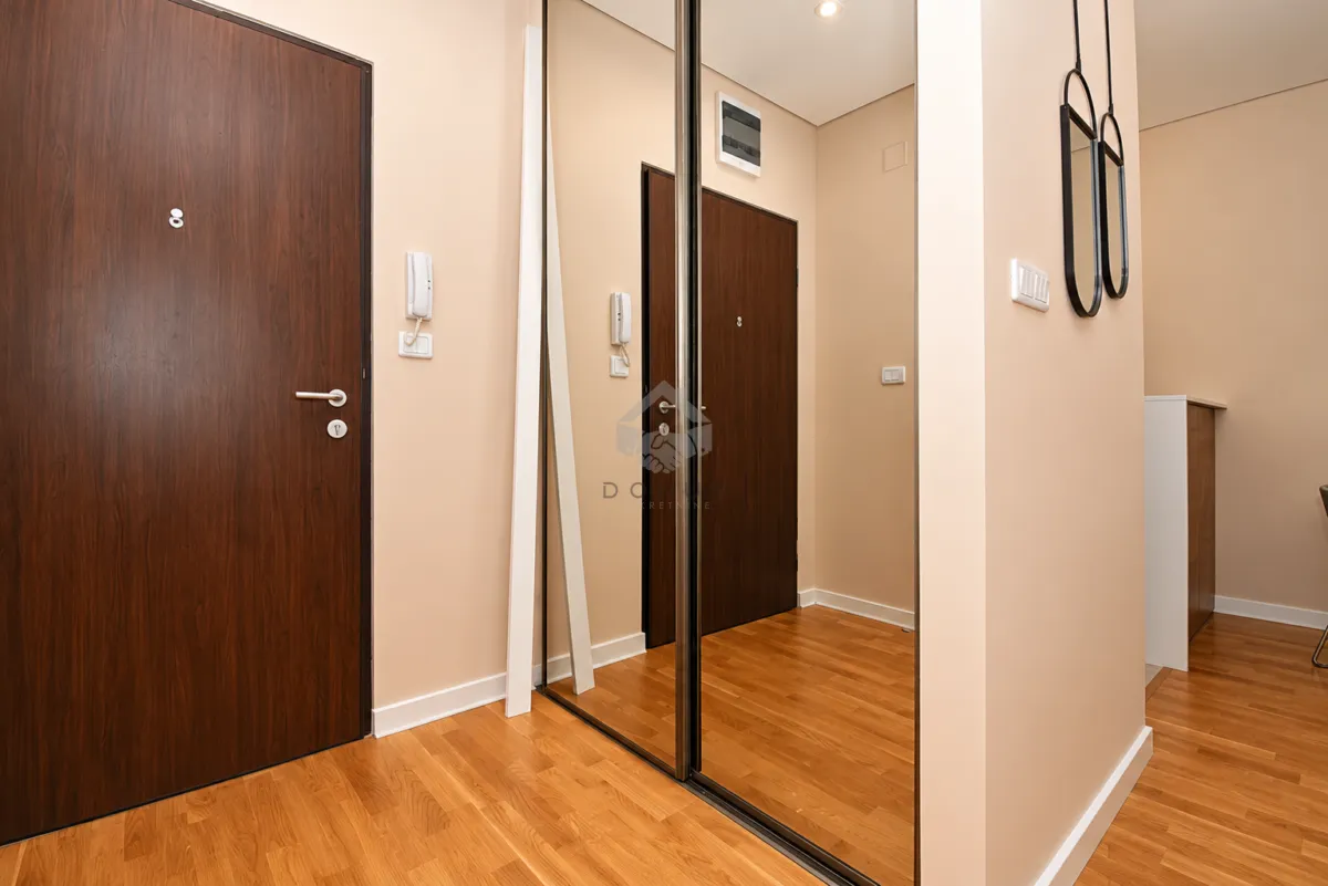 Izdavanje, jednosoban stan, 45m², City Kvart, Podgorica
