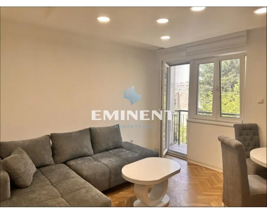 Izdavanje, trosoban stan, 64m², Uciteljsko Naselje, Zvezdara Sve Podlokacije