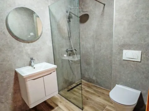 Sale, one bedroom apartment, 44m², Bečići, Budva - image 9