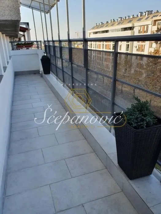 Prodaja, trosoban stan, 113m², Nova Detelinara, Novi Sad Sve Podlokacije