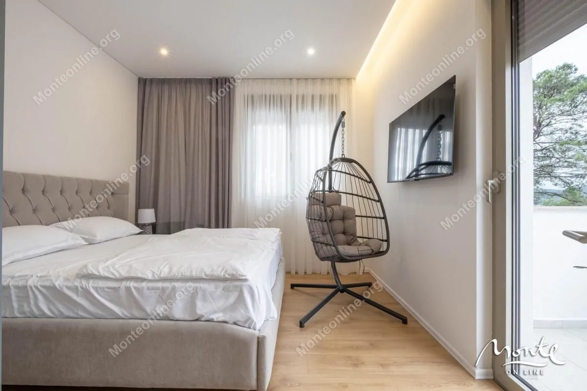 Prodaja, dvosoban stan, 90m², Tivat, Crna Gora