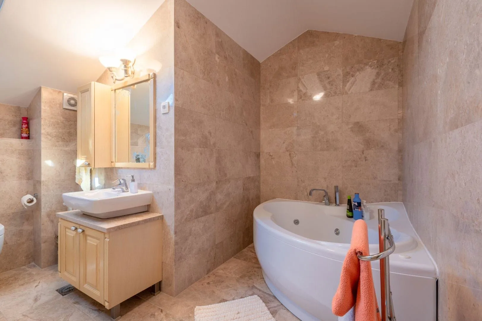 Sale, three bedroom apartment, 123m², Pržno, Budva