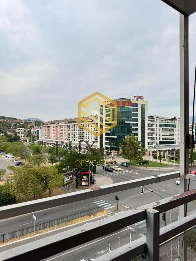 Izdavanje, trosoban stan, 95m², Kod Capital Plaze, Podgorica
