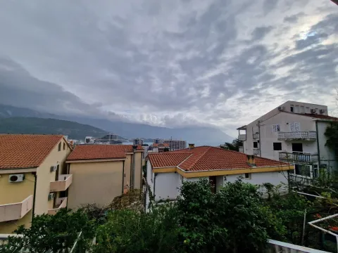 Prodaja, trosoban stan, 95m², Budva, Crna Gora - image 1
