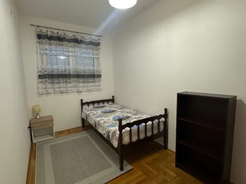Izdavanje, dvosoban stan, 57m², Stari Aerodrom, Podgorica - image 8